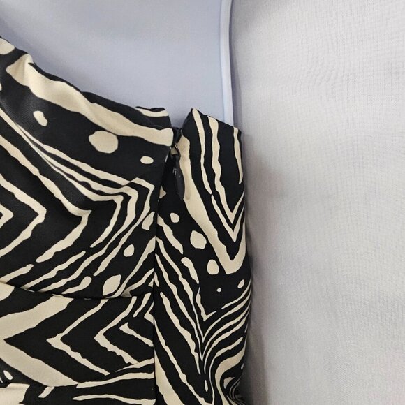 The Limited Black Cream Abstract Strapless Mini Dress Ruched Fit & Flare 2 - Picture 6 of 13